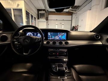 Mercedes E 200 - 3