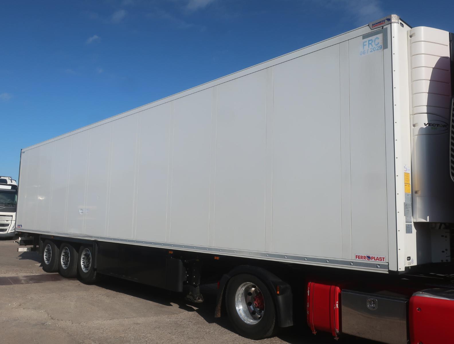 Schmitz Cargobull ca.87m³ FP60 Doppelstock Carrier Palettenkasten