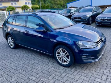 Volkswagen Golf - 8