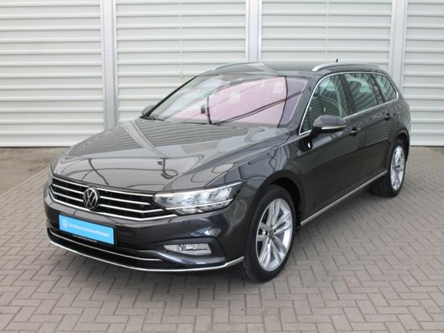 Volkswagen Passat Variant 1.5 TSI DSG Elegance ACC LANE AH foto 2