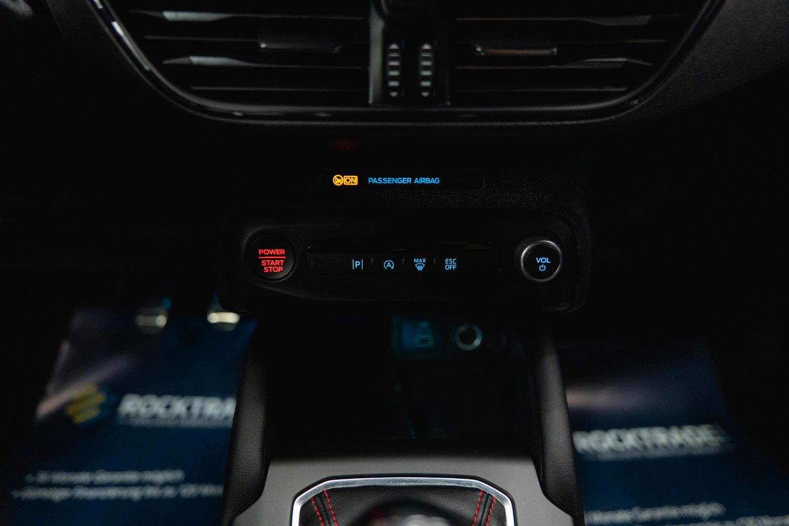 Fahrzeugabbildung Ford Focus Turnier ST X Performance *Head Up*LED*DAB*