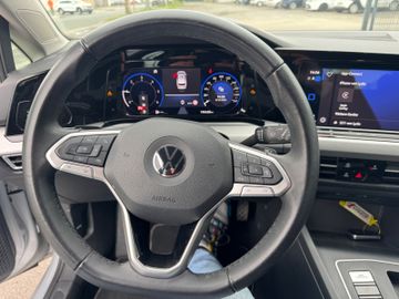 Volkswagen Golf - 6