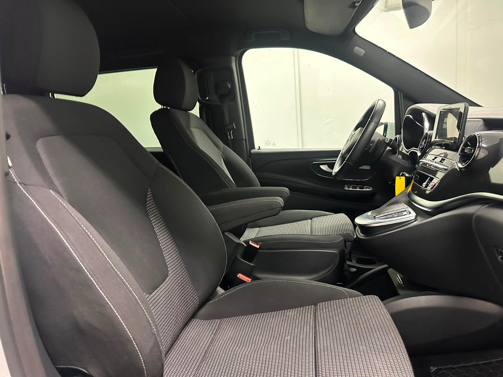Fahrzeugabbildung Mercedes-Benz V 220 d Aut. EDITION kompakt*6-Sitz*DISTRO*SDH*