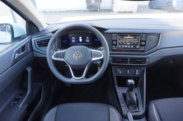 Fahrzeugabbildung Volkswagen Taigo TSI LED AHK SH PDC Klima DAB+