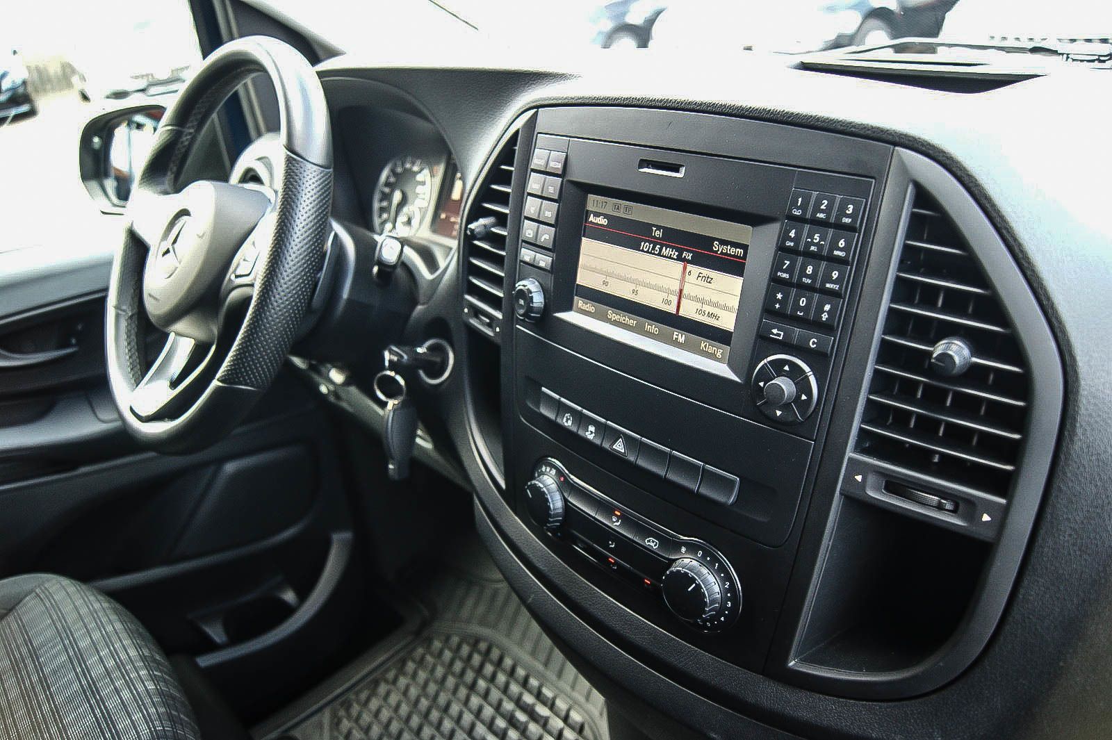 Fahrzeugabbildung Mercedes-Benz Vito Kasten 114 CDI lang Aut LED KAMERA PARKASSI