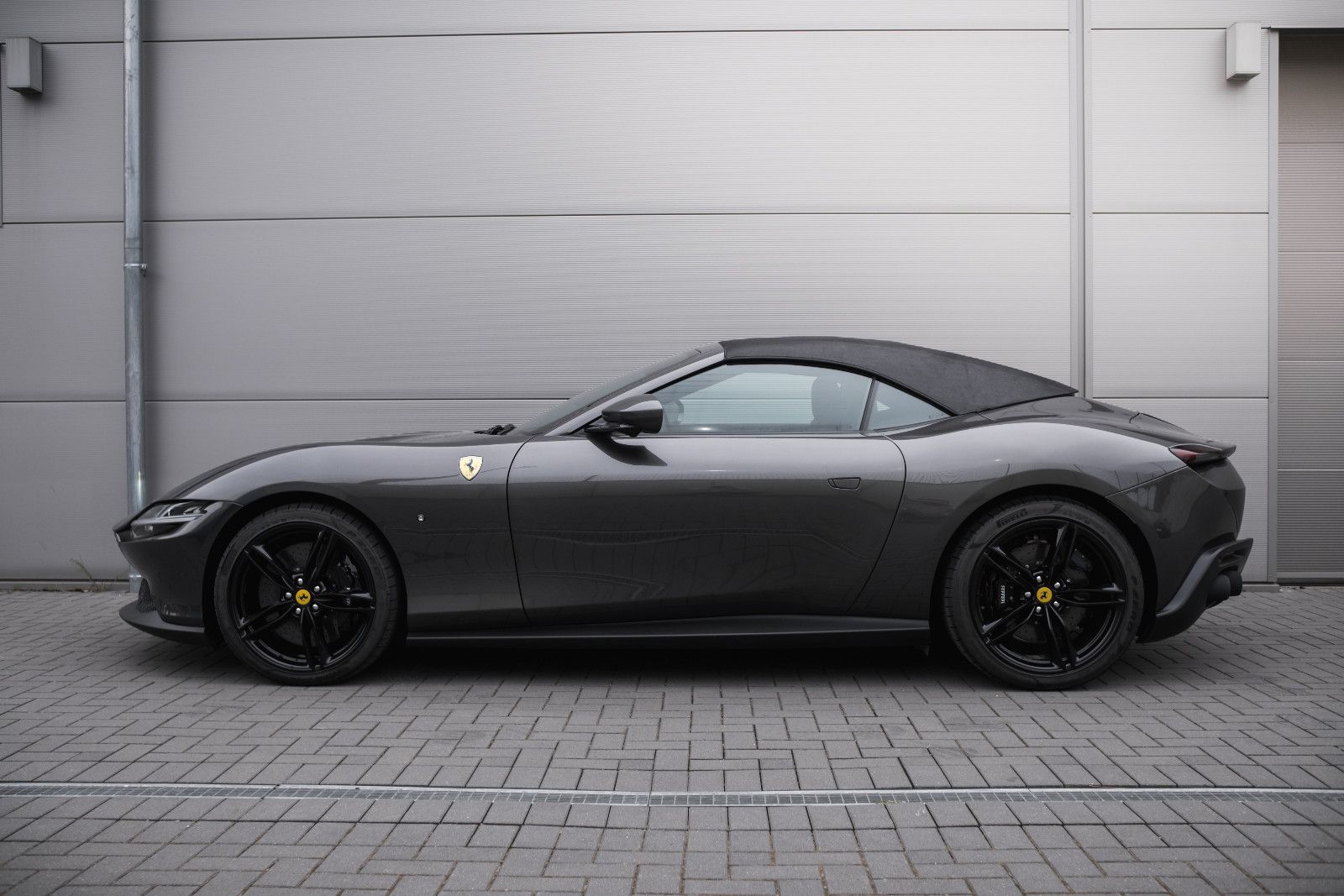 Fahrzeugabbildung Ferrari Roma Spider