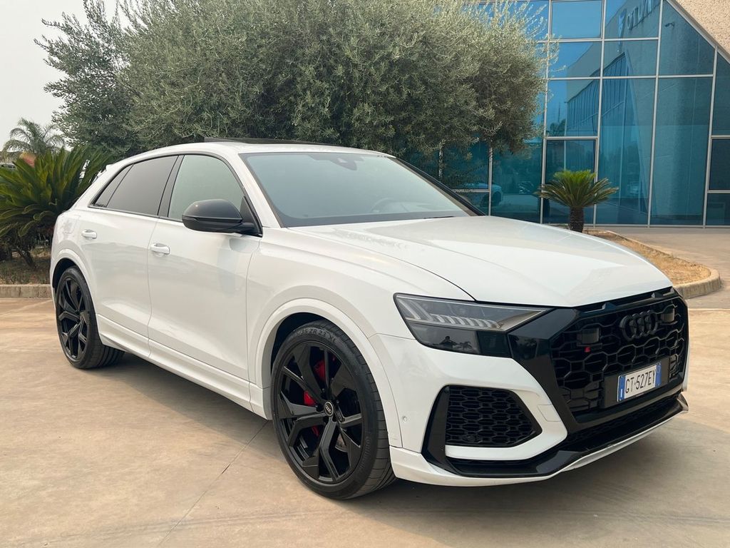 Image of Audi Q8