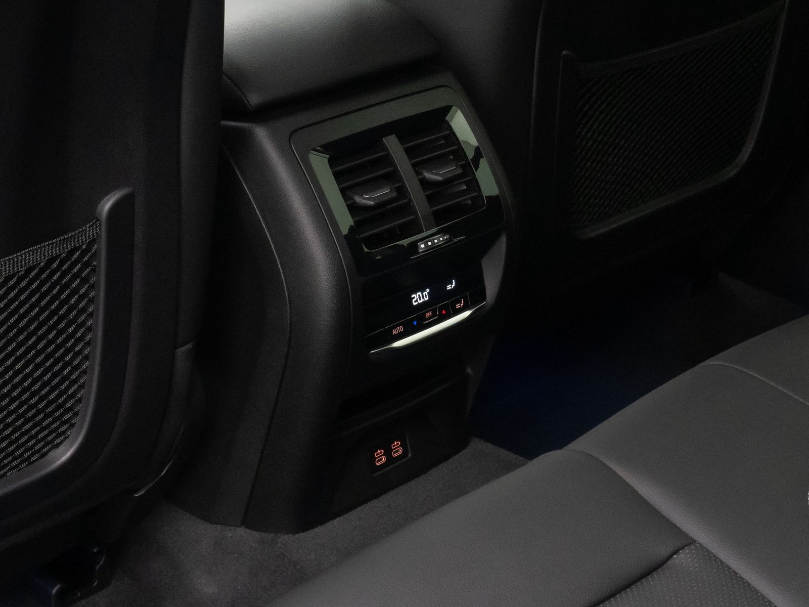 Fahrzeugabbildung BMW X3 xD20d Alarm DAB Kamera Leder Sport HiFi 19"