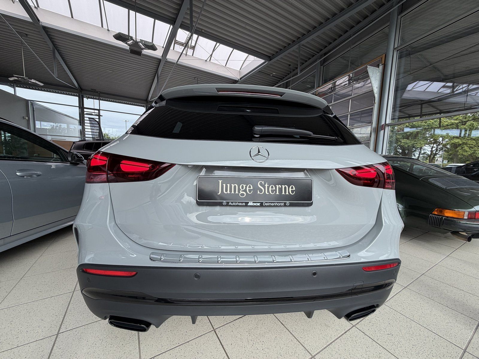 Mercedes-Benz GLA 250 4MATIC AMG Premium Night Multibaem AHK imagem 3