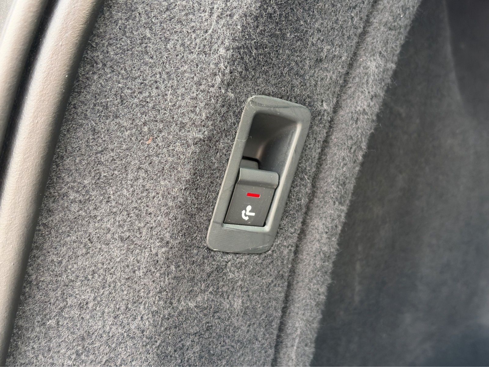 Fahrzeugabbildung Audi A4 Avant DSG quattro S Line*Pano*AHK*LED*SHZ*