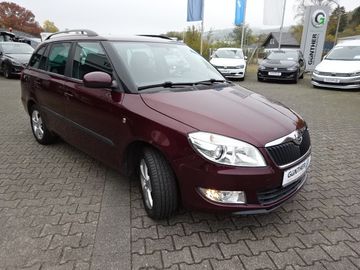 Fotografie des Skoda Fabia 1.2 TSI *12M.Garantie*AHK*SHZ*NSW*RCD*CLIM