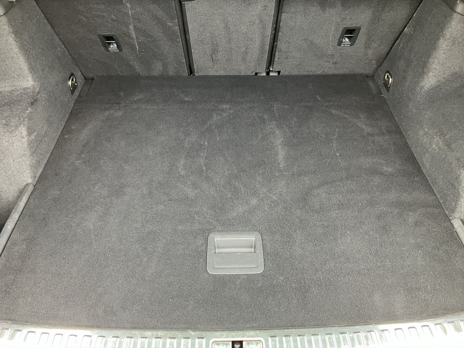 Fahrzeugabbildung Audi Q3 35 TDI quattro S-line S-tronic Navi AVC GRA R