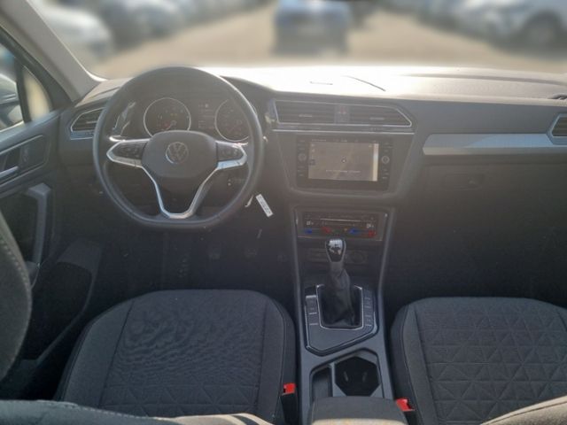 Fahrzeugabbildung Volkswagen Tiguan 1.5 TSI Life NAVI ACC LED SHZ