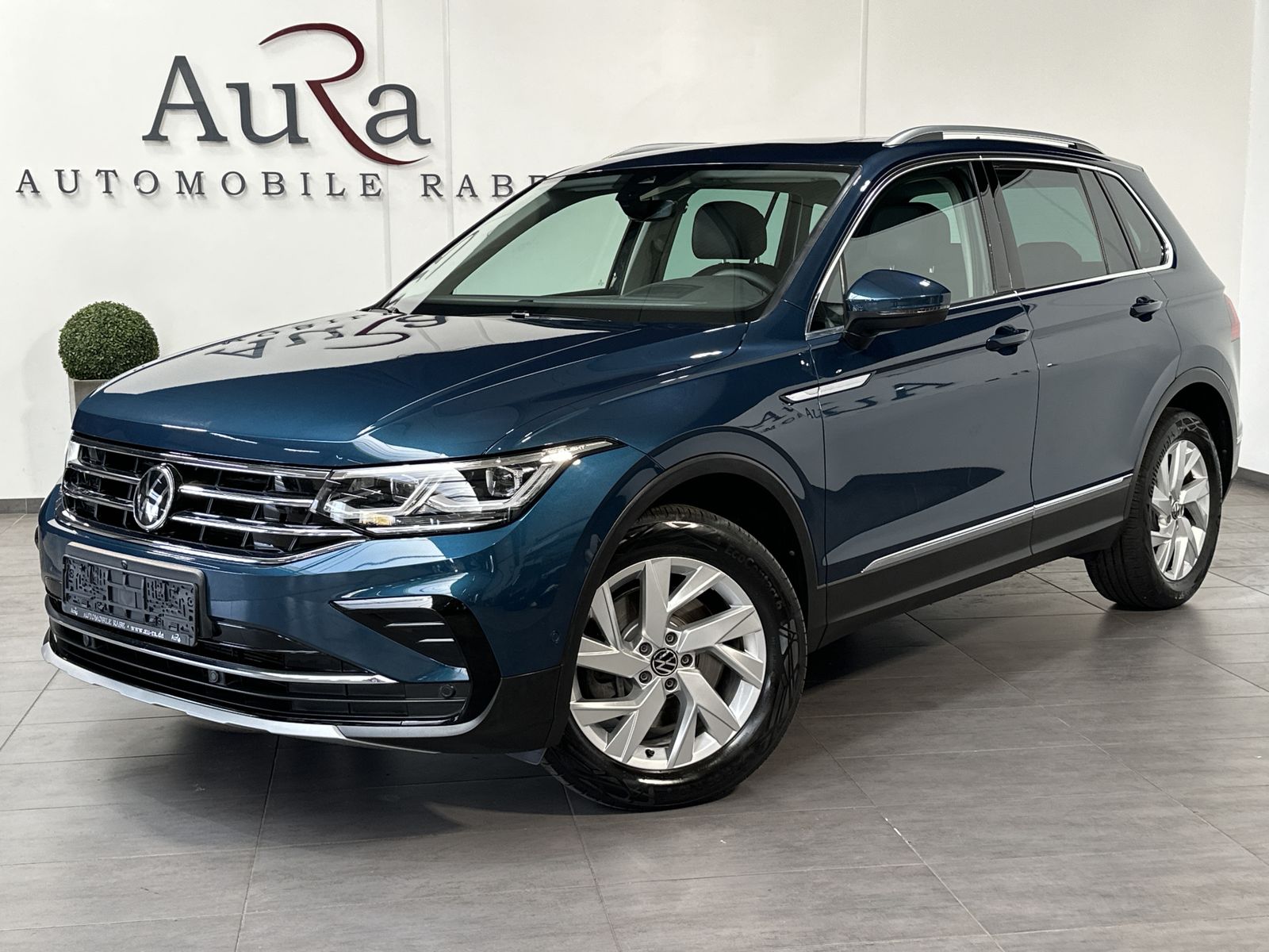 Fahrzeugabbildung Volkswagen Tiguan 4M Elegance NAV+LED+AHK+PANO+VCOCK+HEADUP