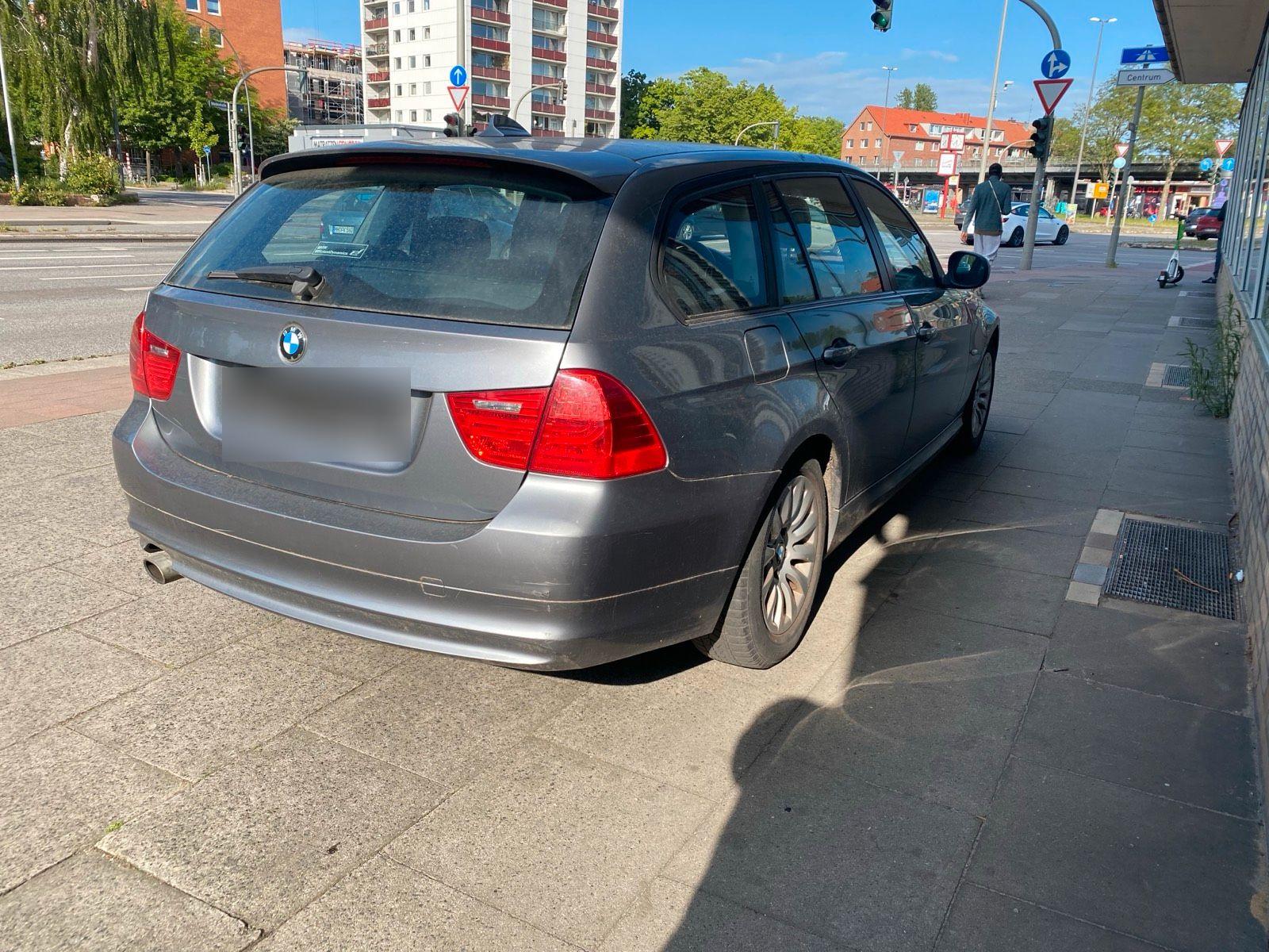 BMW  2008 — салон