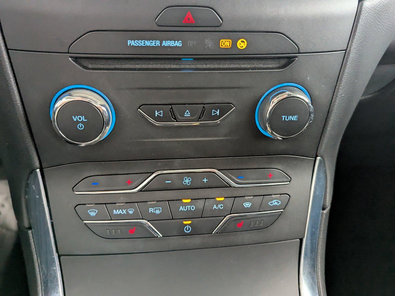 Ford Edge 2.0 TDCi Titanium 4x2 S/S LED+NAVI+SHZ+RFK+