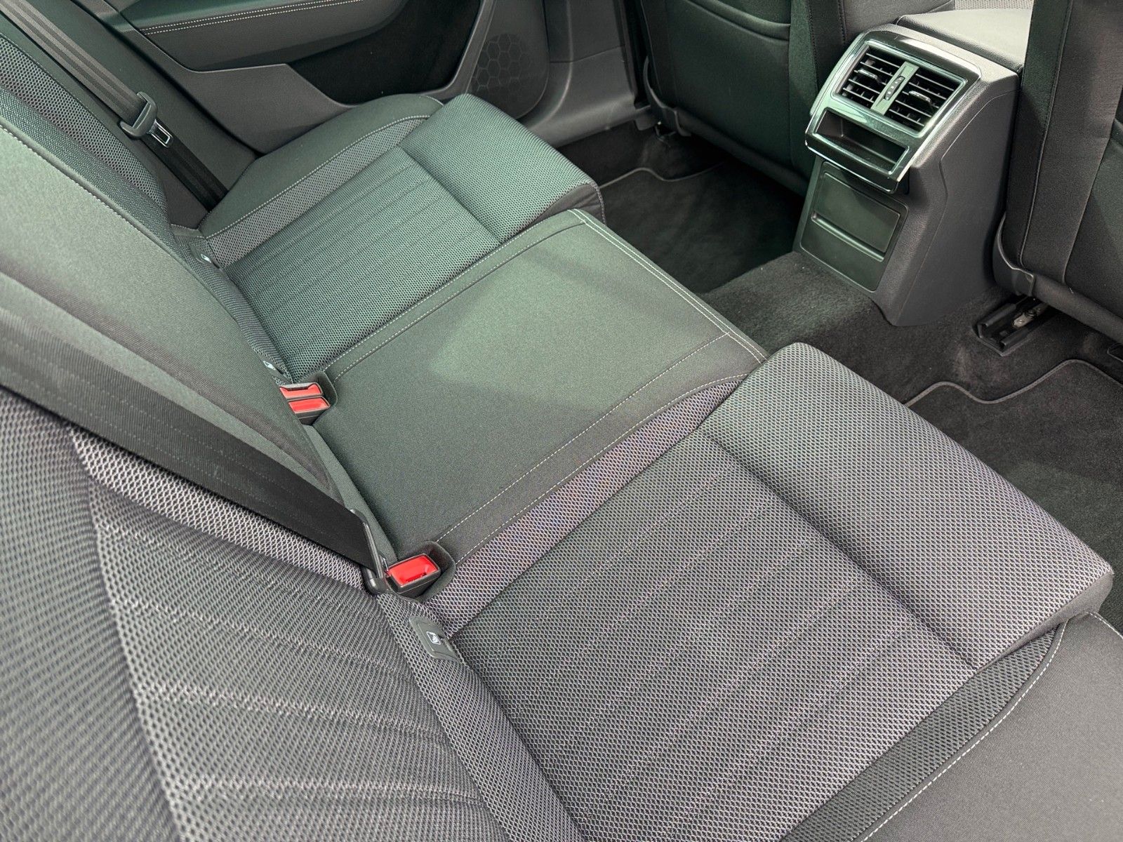 Fahrzeugabbildung SKODA Superb Combi Style 2.0 TDI