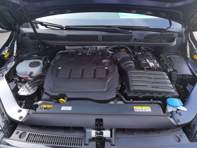 Touran 2.0 TDI BMT Highline NAVI+AHK+KAMERA  DSG