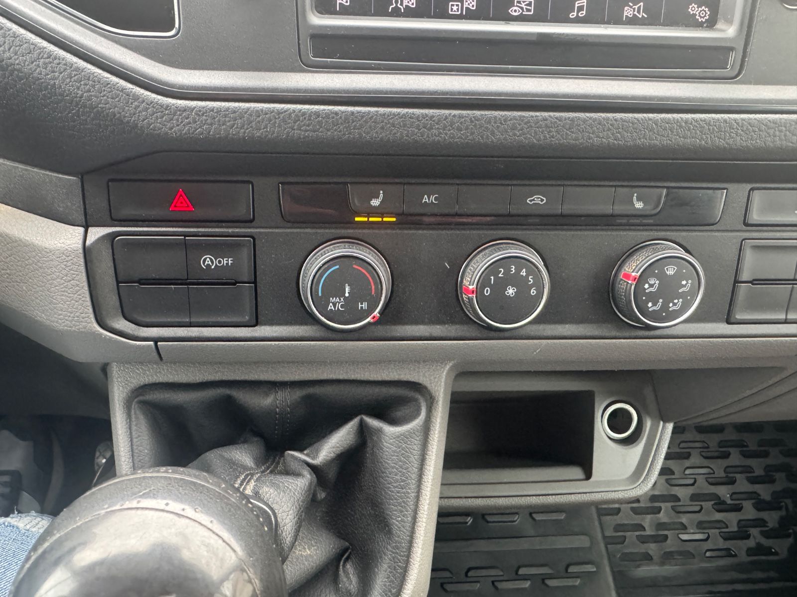 Fahrzeugabbildung Volkswagen Crafter Koffer Pritsche 50 lang