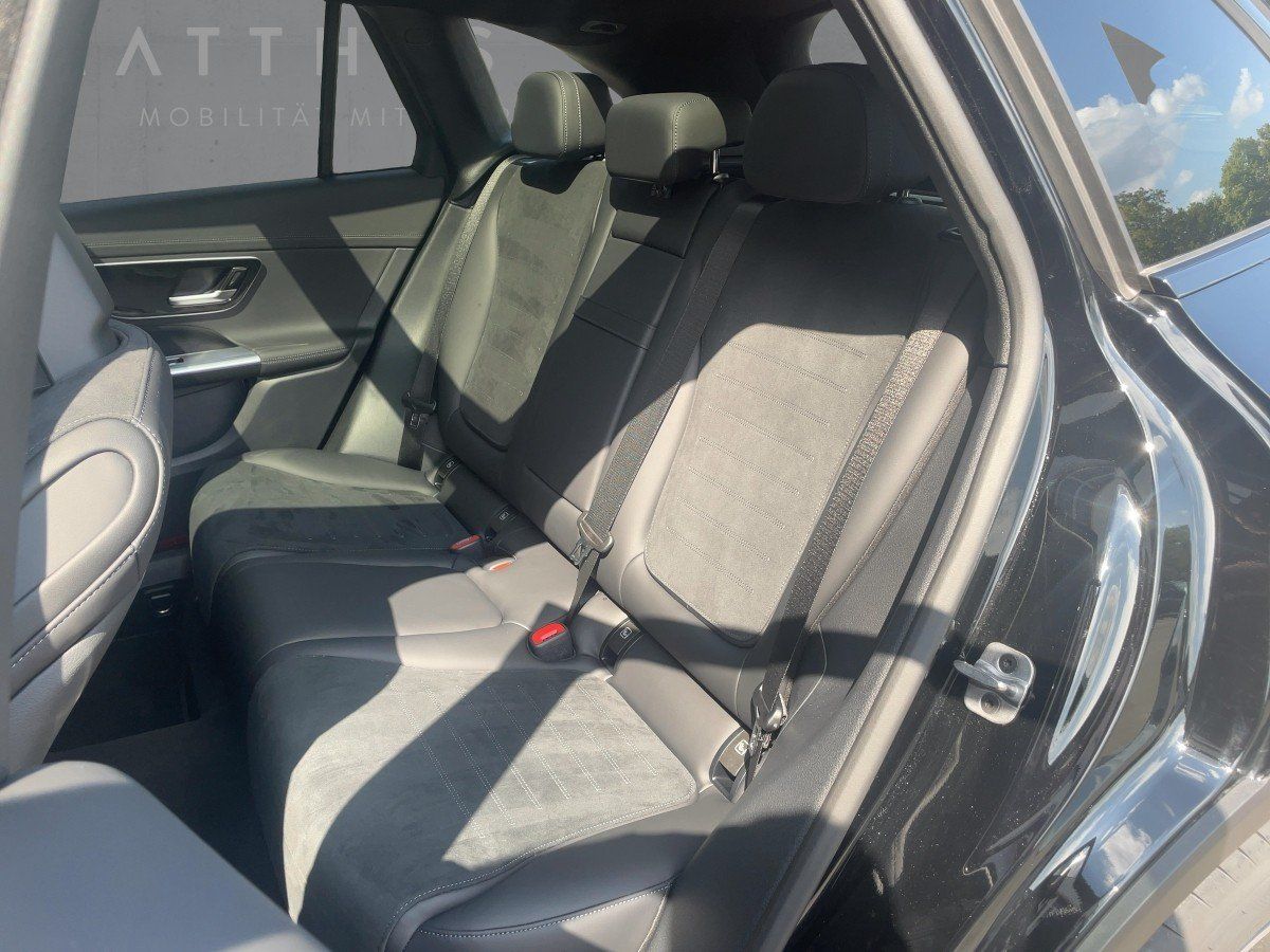 Fahrzeugabbildung Mercedes-Benz GLC 220 d 4M AMG/Night/Pano/Kamera/AHK