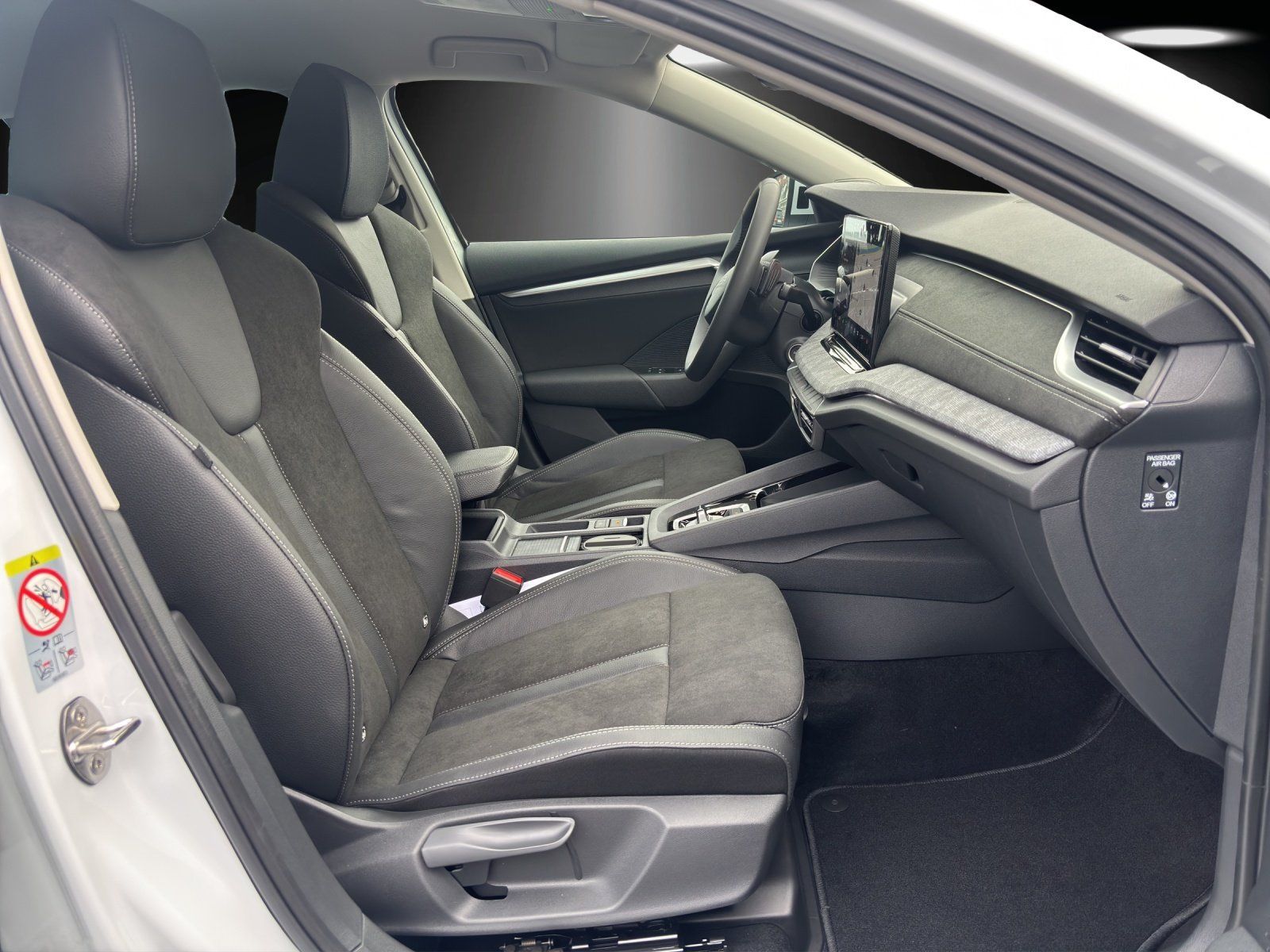 Fahrzeugabbildung SKODA Octavia Combi Selection 1,5 TSI mHEV 110 kW DSG