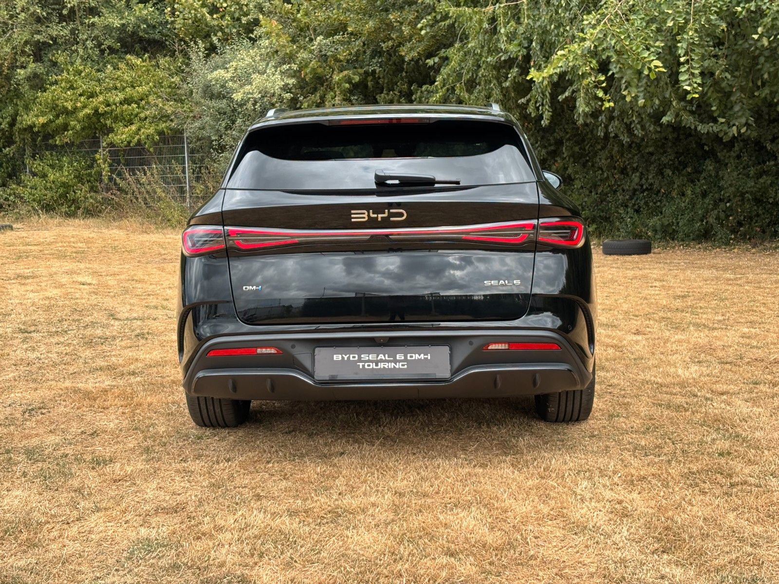 BYD SEAL 6