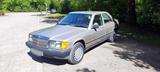 Mercedes-Benz Mercedes 190D 2.5 - Mercedes-Benz 190 aus 1986 mit Diesel-Antrieb