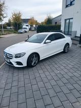 Mercedes-Benz E 300 d Autom. - - weiße Mercedes-Benz E 300