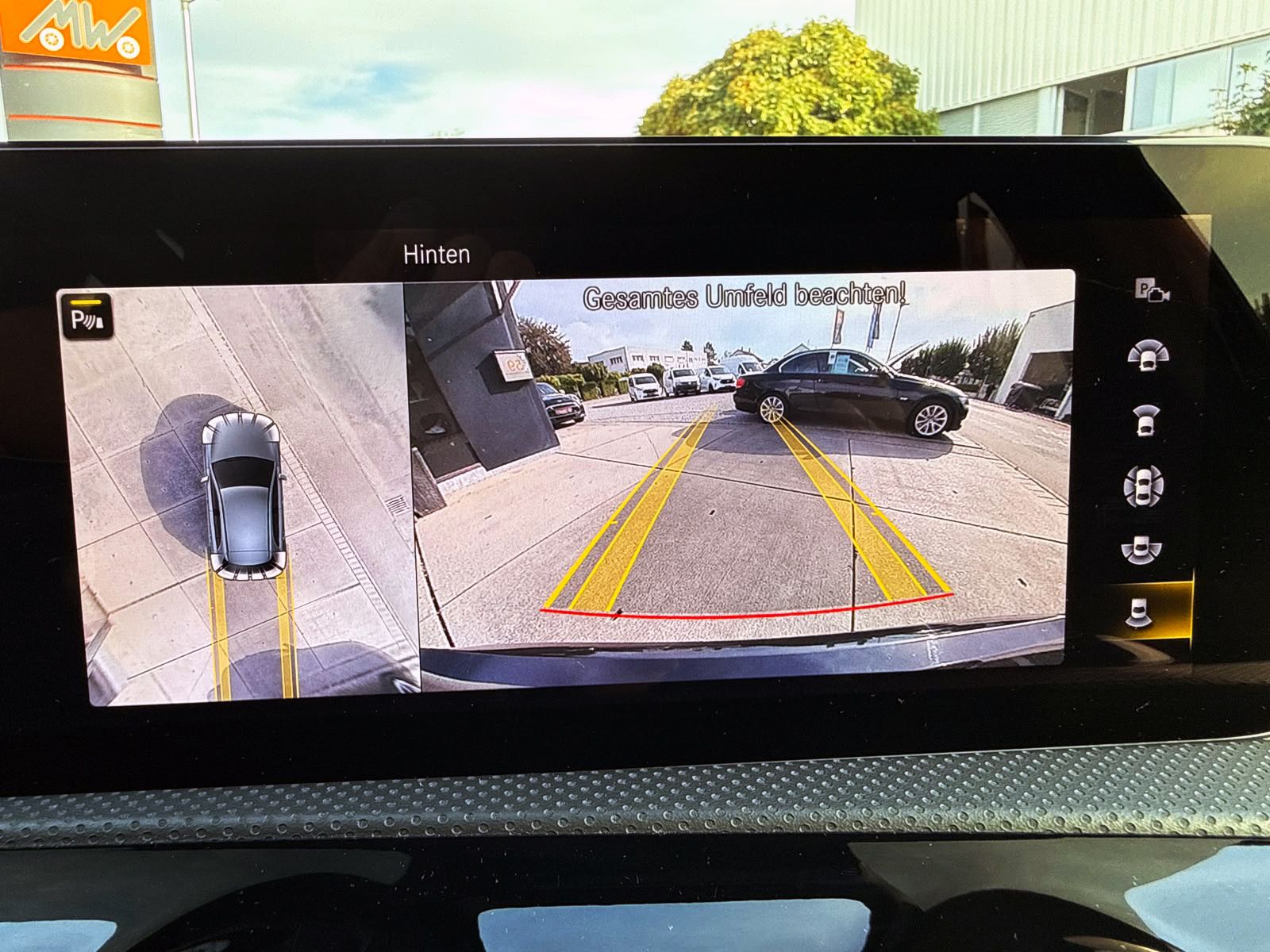 Fahrzeugabbildung Mercedes-Benz A250 4Matic Advanced AMG-Line HUD 360° ACC AMBI