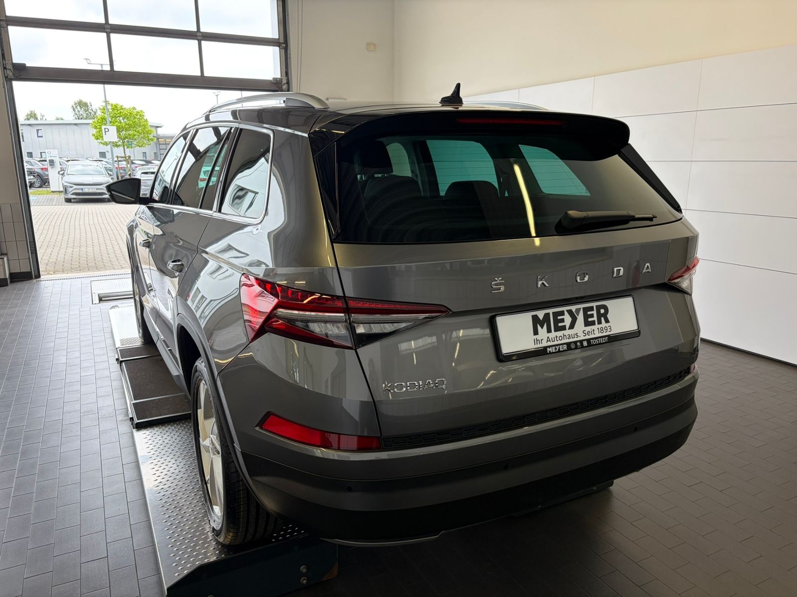 Fahrzeugabbildung SKODA Kodiaq FL Style 1.5 TSI DSG *AHK,LED,ACC,19"-LM*