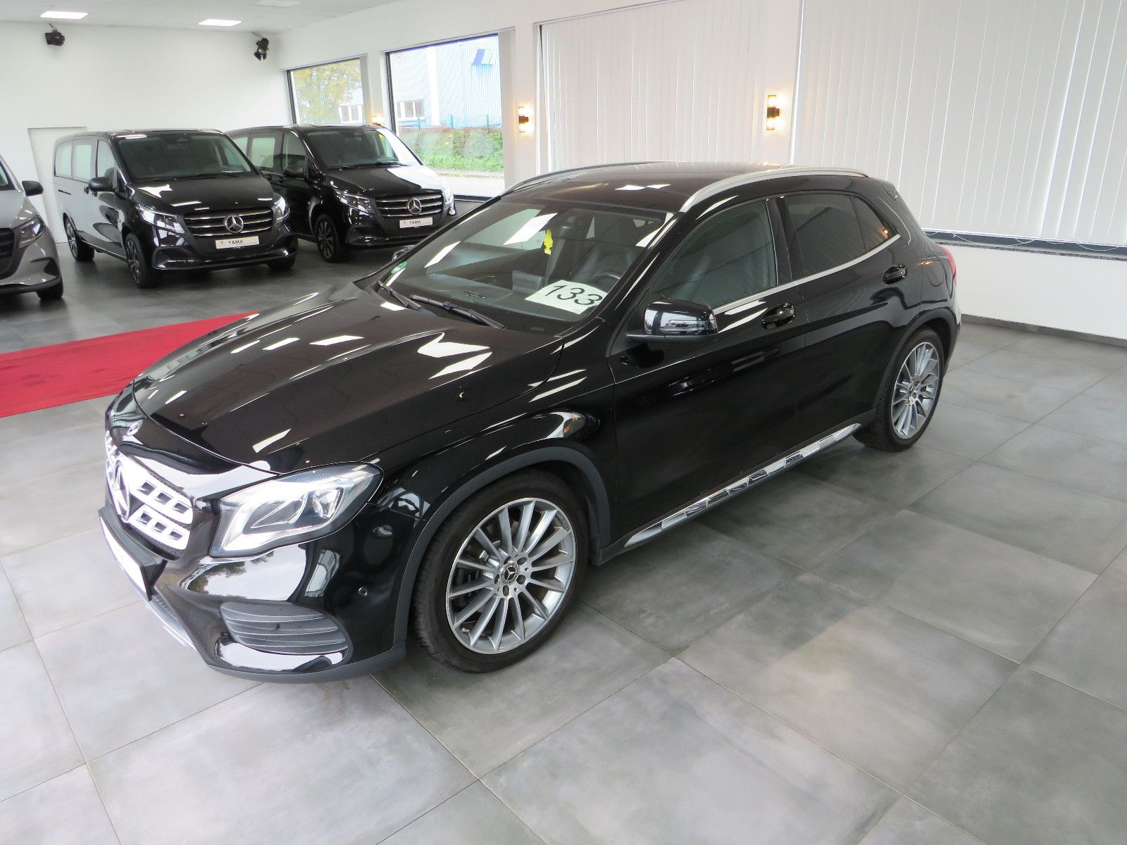 MERCEDES-BENZ GLA 250 4Matic AMG Line * GARANTIE *
