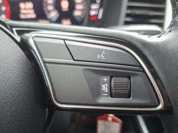 Audi A1 25 advanced Sportback °LED°SHZ°PDC°AAC°AppleC