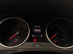 VW Tiguan ISOFIX LED KLIMAAUTO DAB LENK+SITZHZG