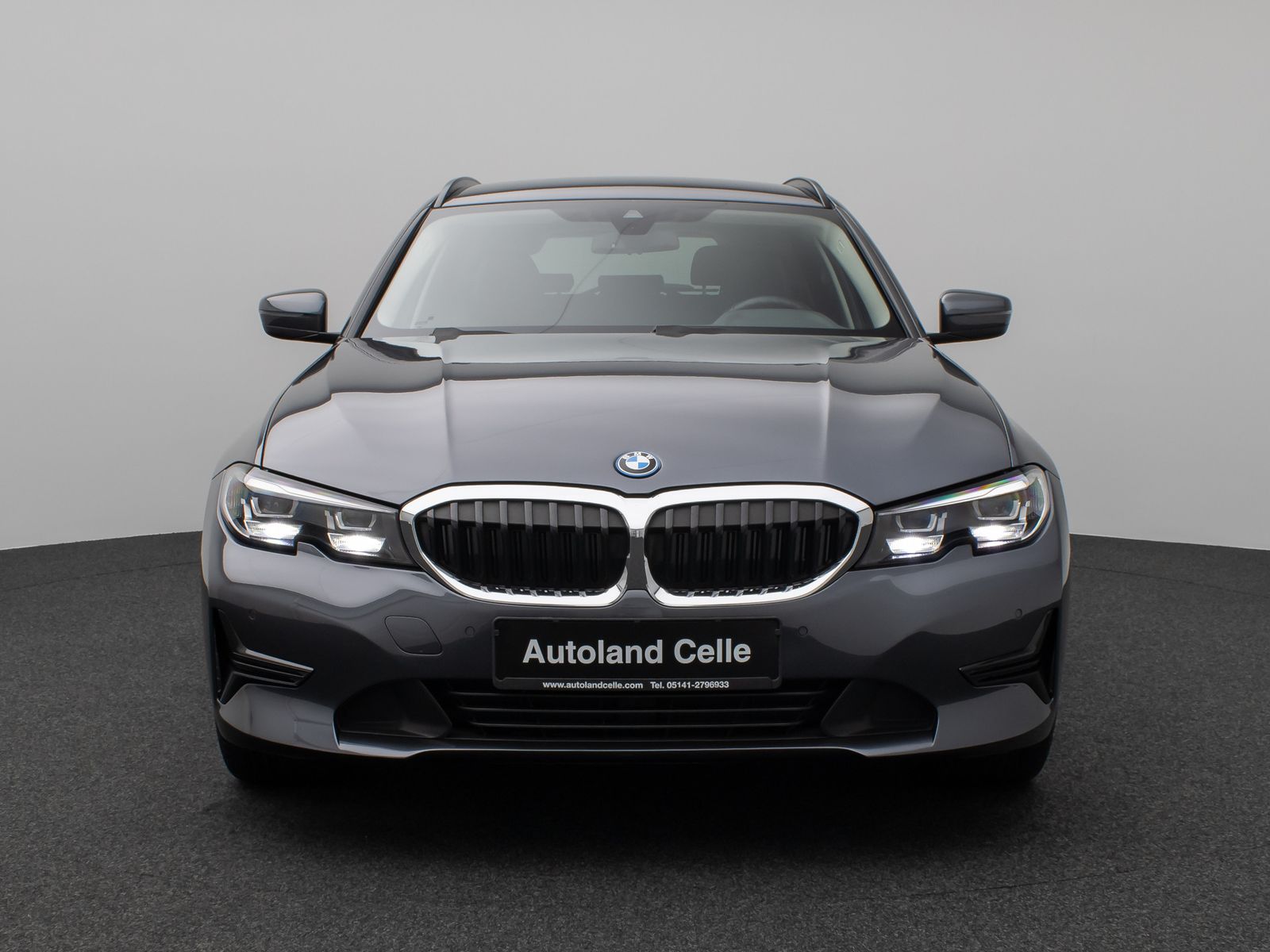 Fahrzeugabbildung BMW 330e DAB HiFi PDC DrivingAssist Alarm Sport LED
