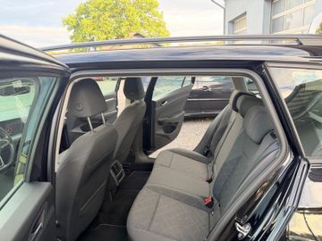 Volkswagen Golf - 11