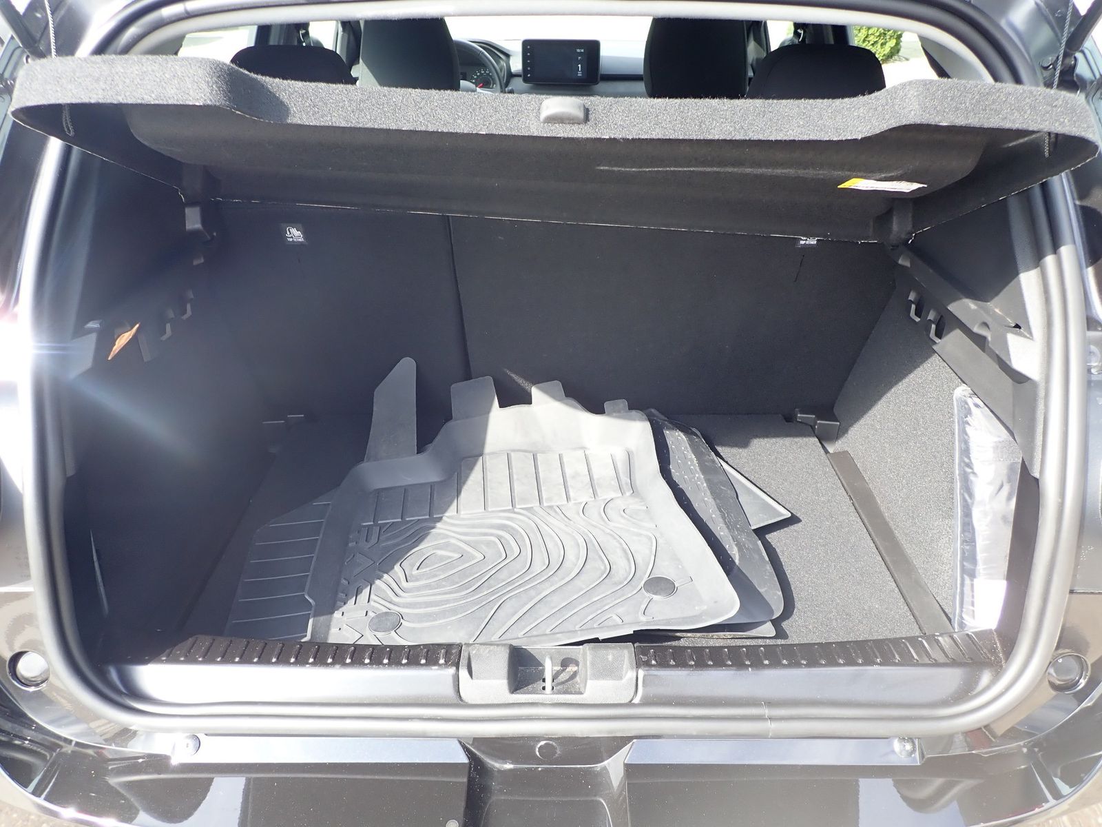 Fahrzeugabbildung Dacia Sandero STEPWAY TCe 90 CVT EXTREME/AUTOMATIK/