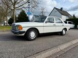 Mercedes-Benz Mercedes W123 200D - Mercedes-Benz 200: 200d W123