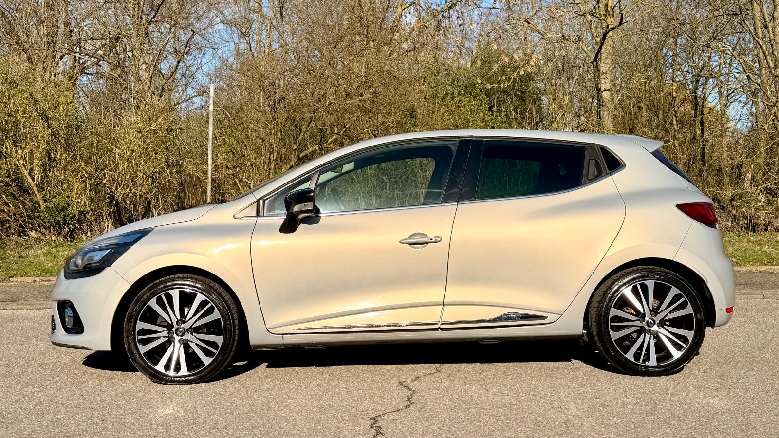 Renault Clio IV Initiale Paris/Zahnriemen/Check-up neu**