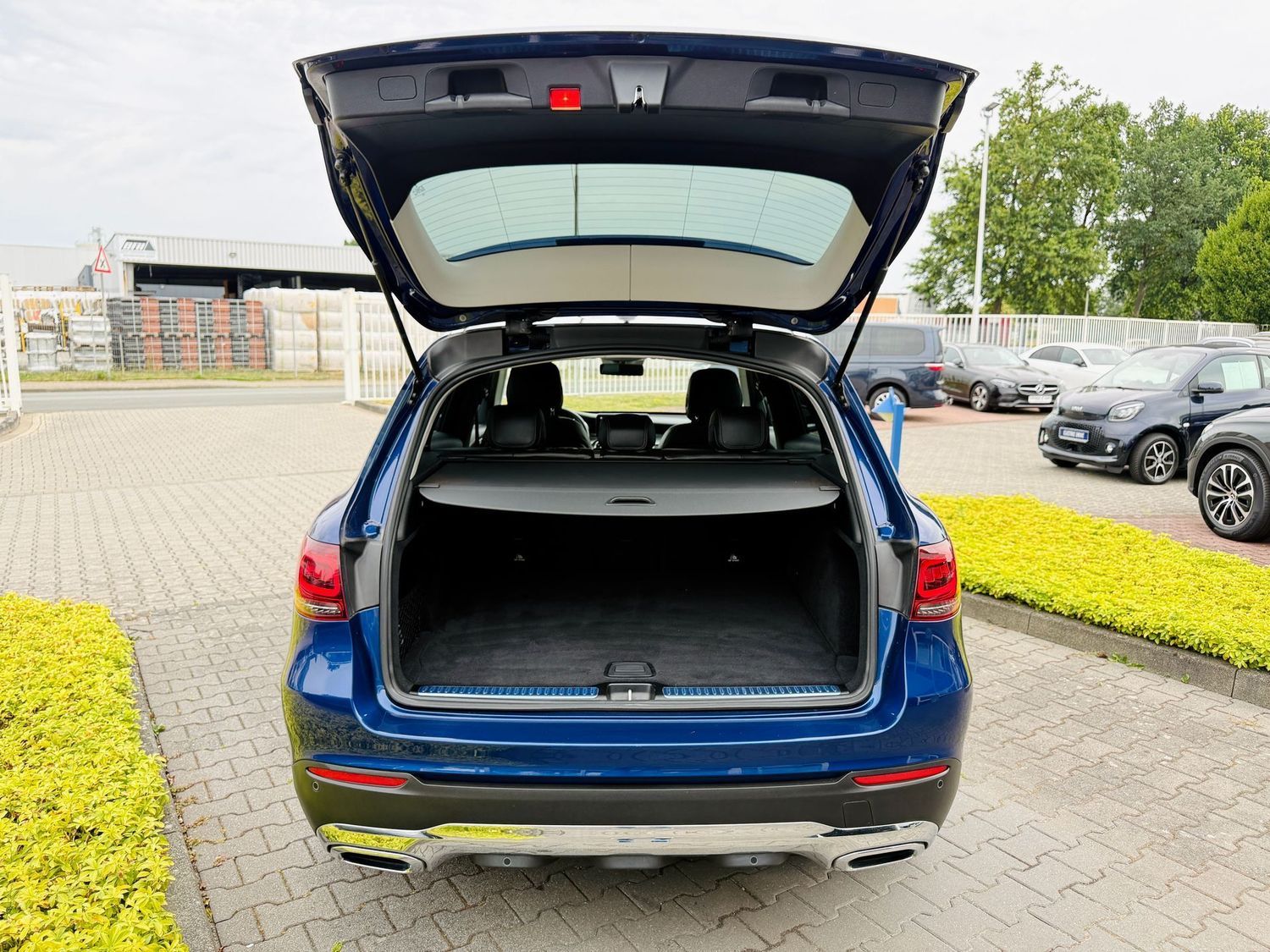 Fahrzeugabbildung Mercedes-Benz GLC 220 d 4M OFFROAD EXCLUSIV, LED, RFK, Spur, T