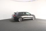 Volkswagen Golf VIII Variant 1.0 eTSI DSG Move Navi AHK LED - Volkswagen Golf mit Benzin-Antrieb: Viii