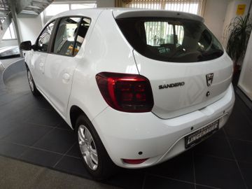 Dacia Sandero II Laureate, 8-fach bereift