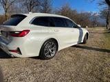 BMW 320d xDrive Touring Luxury Line P. Auto. Lux...