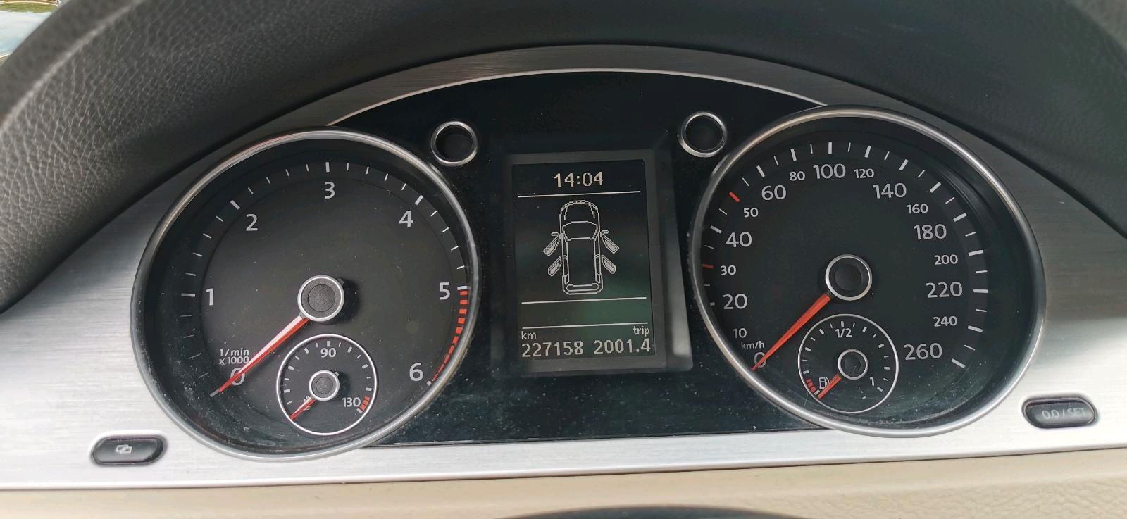 Volkswagen Passat 2009 — photo 14
