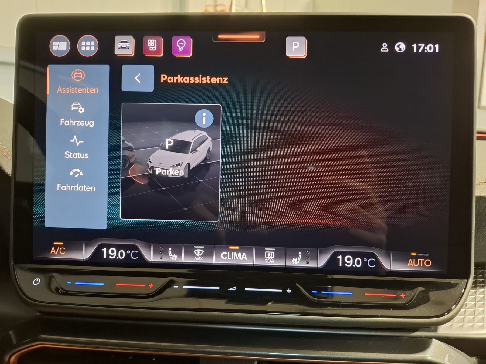 Fahrzeugabbildung CUPRA Leon 1.5 eTSI DSG AHK*DYNAMICA*EDGE*LED*5JGARAN.