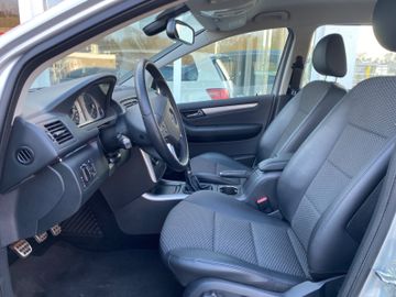 Fahrzeugabbildung Mercedes-Benz B 200 SportsTourer*Sitzheizung*PDC*Bluetooth*