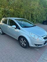 Opel Corsa D 1.3 - Opel Corsa aus 2010: 1.3
