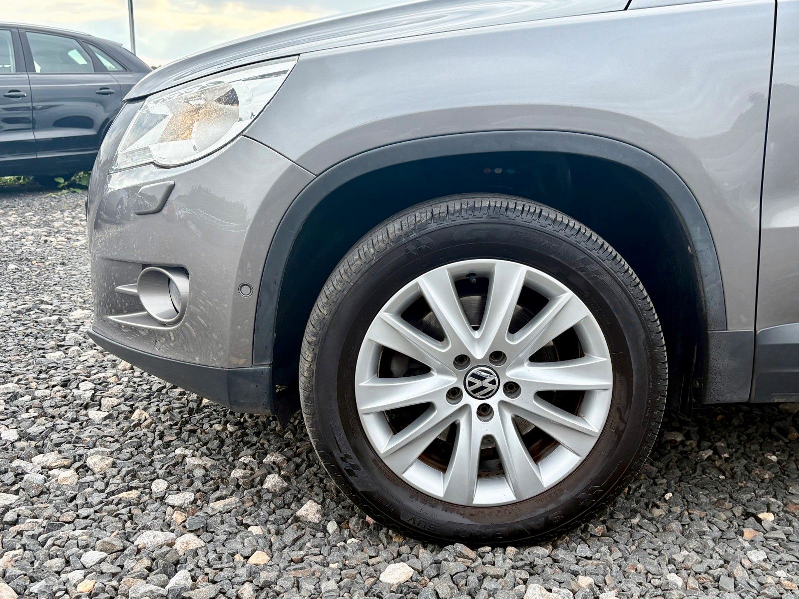 Fahrzeugabbildung Volkswagen Tiguan 1.4 TSI Team BMT Sportsitze 17" LMR AHK