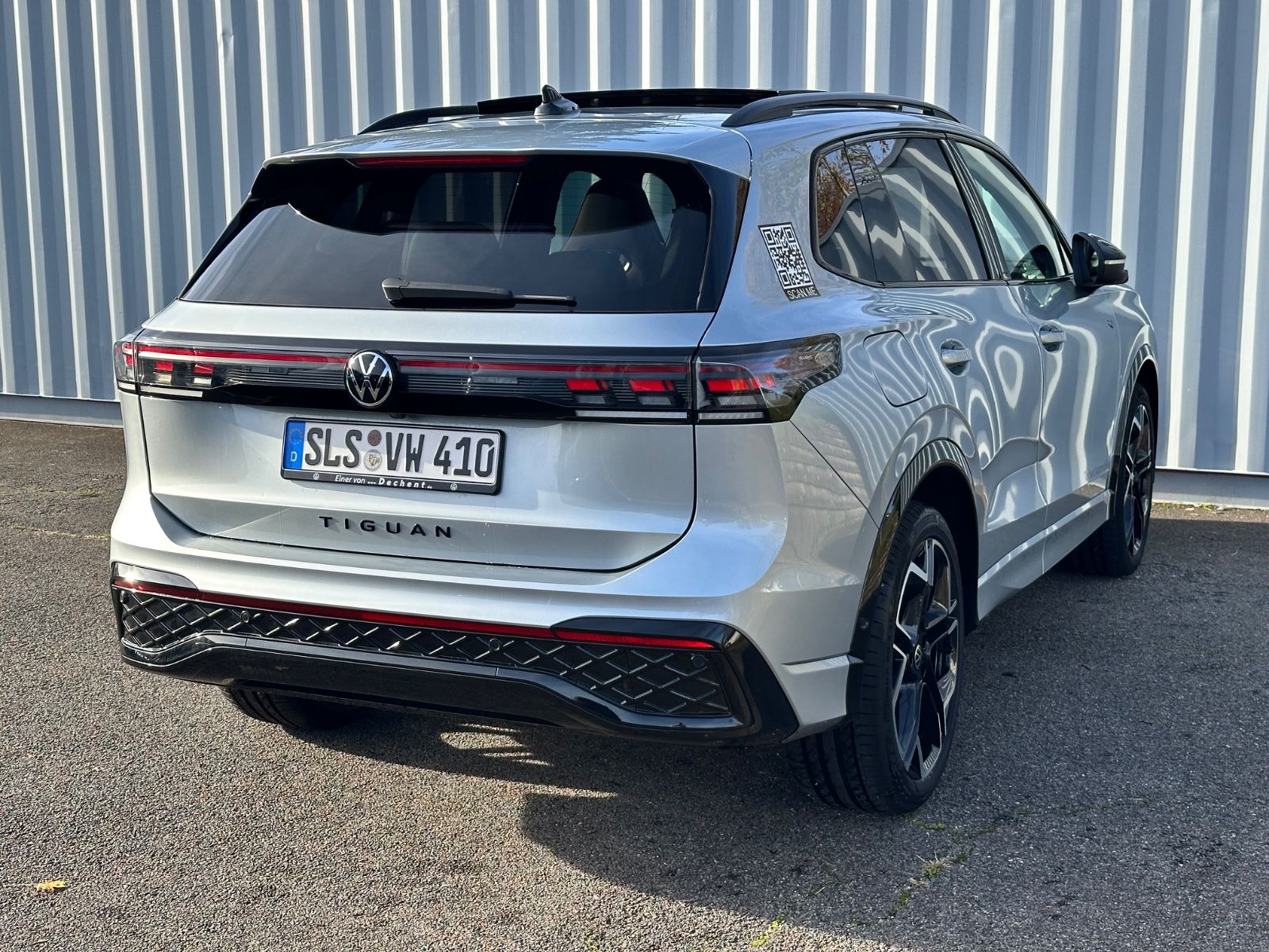 Fahrzeugabbildung Volkswagen Tiguan 1.5 eTSI R-Line*Panorama-Dach*AHK*SHZ*LHZ