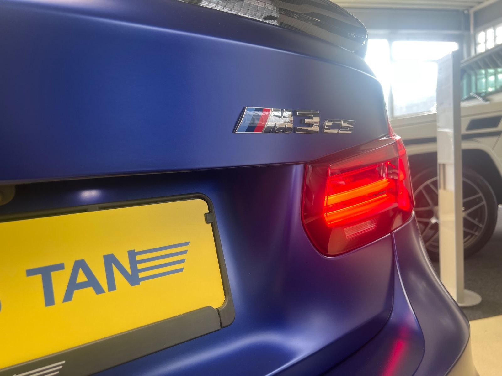 Fahrzeugabbildung BMW M3 CS F80 1of1200 *FROZEN DARK BLUE*DEUTSCH*