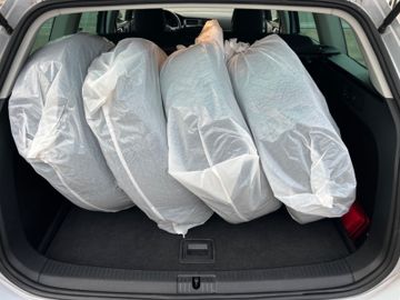 Volkswagen Golf - 11